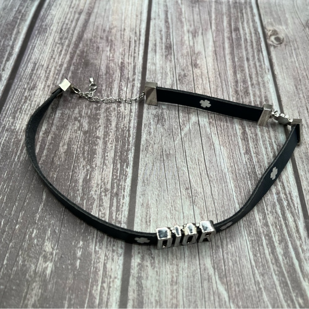 NIB Dior Lucky Charms Logo Choker Necklace Breloque Porte-Bonheur Black Silver - Picture 7 of 12